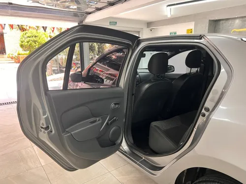 Renault Logan Mt 2022