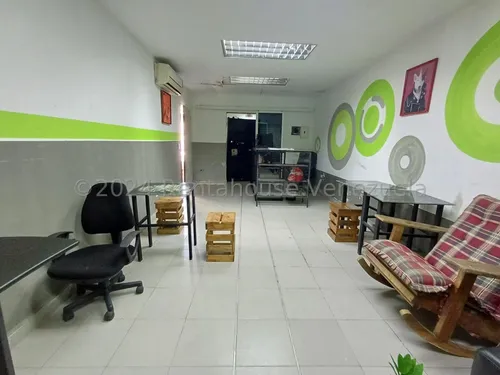 *jl/oportunidad De Negocio Galpón Cerrado 1 Abierto, 2 Casas Local Y Mas En Venta Barquisimeto, Centro Lara, Venezuela/ José López # 24-15926 / 920 M²