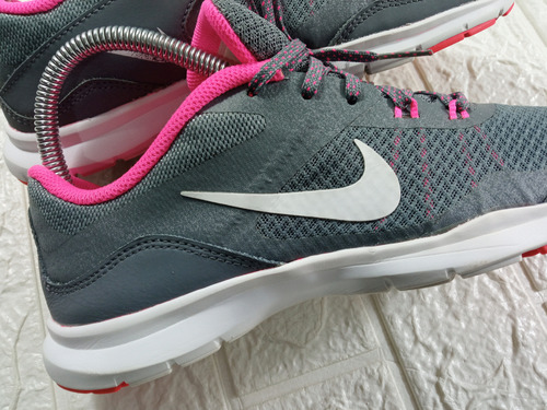 Nike - Flex Training Tr-5 Tenis Para Mujer. (Usado)