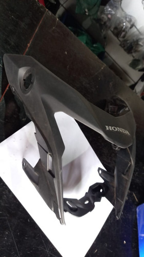 Imagem 3 de 5 de Suporte Da Máscara Do Farol, Cb Twister 2018 Original Honda