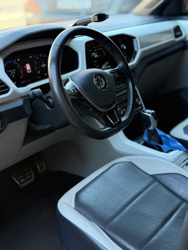 Volkswagen T-Cross 1.4 250 TSI TOTAL FLEX HIGHLINE AUTOMÁTICO