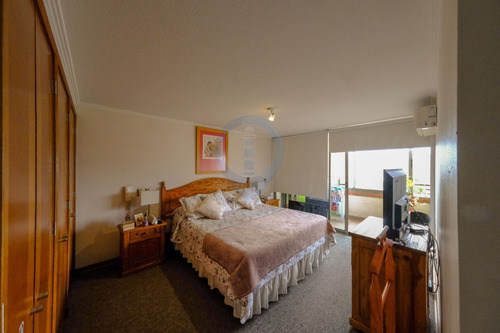 Vende Departamento, Mall Los Dominicos 4 Dormitorios, 3 Bañ