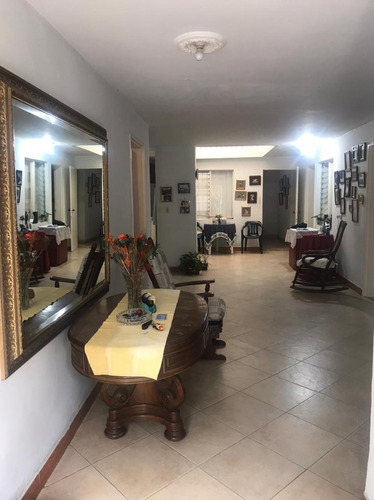 Casa En Venta -barrio La America Danubio