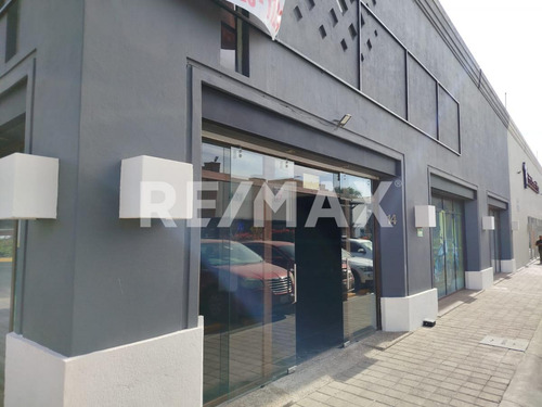 Oportunidad Para Franquicias!! Local Comercial En Corregidora