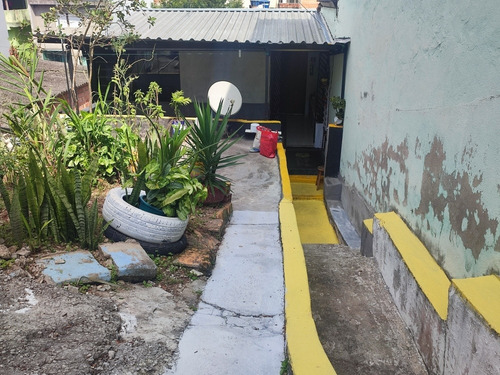 Imagem 3 de 8 de Casa 3 Cômodos