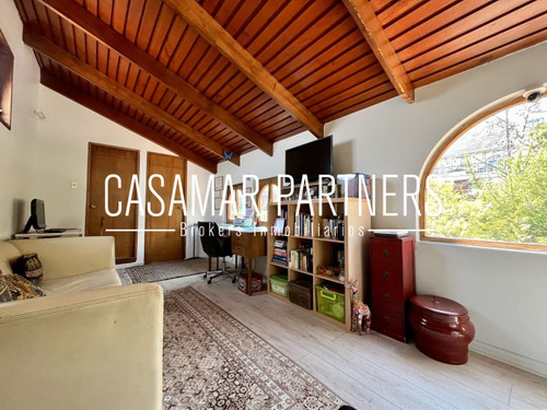 Preciosa Casa 3d + Servicios/ Luis Mattte Larraín