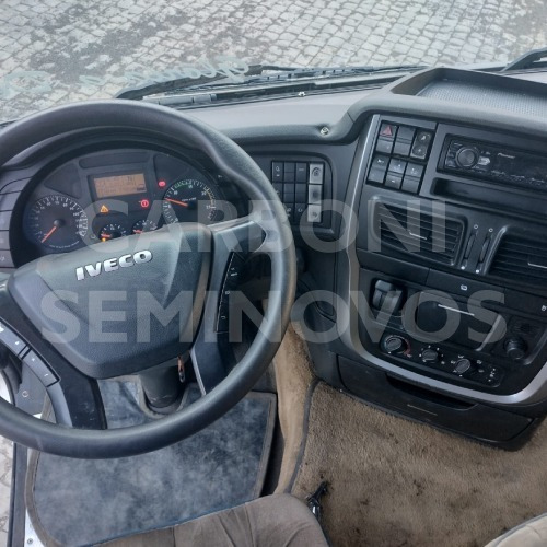 Imagem 8 de 10 de Iveco Hi Way 600s44 6x2, Ano 2017/2018