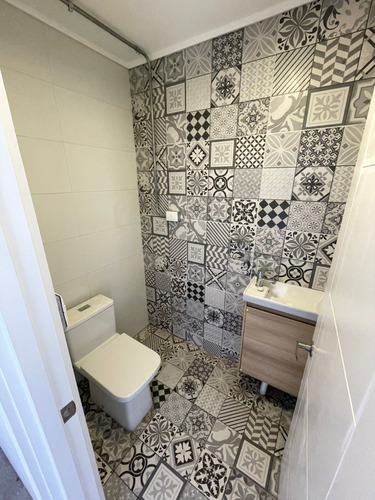 Arriendo Hermoso, Moderno Local A Pasos De Mall. Oportunidad