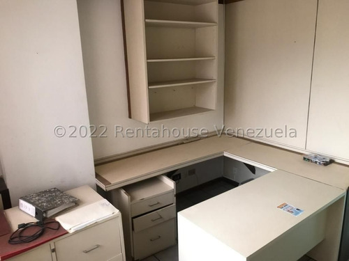 Imagen 11 de 12 de Comercial En Los Dos Caminos -- Mls #22-19769 -- Mary Aponte 04241233689
