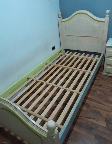 Cama De 1 Plaza De Madera Pintada 