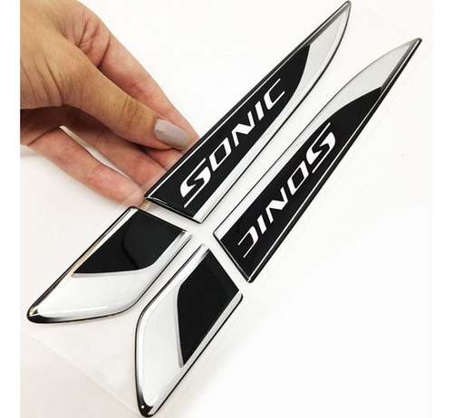 Aplique Lateral Sonic Decorativo Emblema Resinado Chevrolet