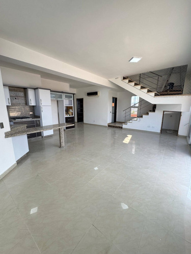 Apartamento Duplex En Alquiler. Residencias Risbel Garden, Urb. El Bosque Cod 276063