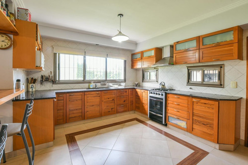 Imagen 9 de 30 de Casa De 4 Dormitorios En Venta Con Pileta En Fisherton Rosario