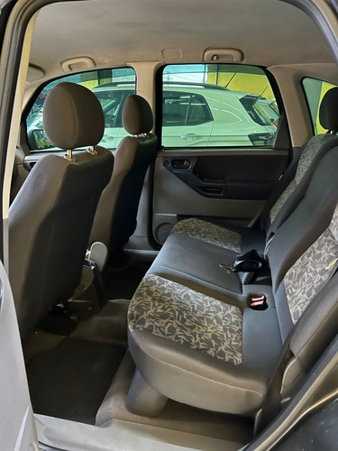 Imagem 8 de 13 de Chevrolet Meriva 2004 1.8 5p