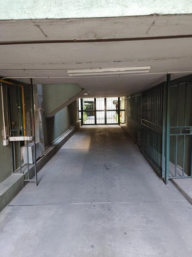 Imagen 4 de 5 de Cochera En Venta - Balvanera - 1 Cuadra Fac. Medicina Y Ciencias Económicas
