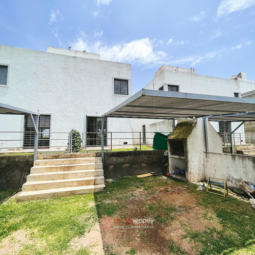 Duplex En Venta/alquiler En Villa Allende - 2 Dormitorios - Cochera, Asador Y Pileta - Seguridad