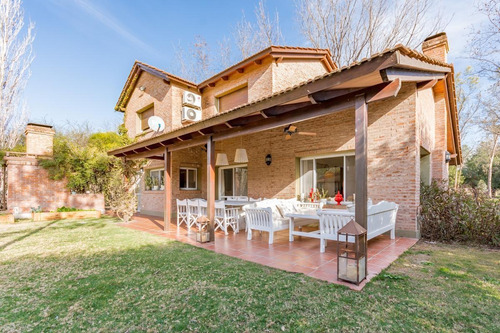 Imagen 24 de 30 de Venta Casa Kentucky Club De Campo Funes - Gazze