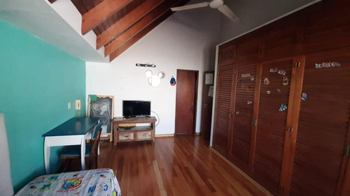 Casa En Venta - 3 Dormitorios 5 Baños 1 Cochera - 335mts2 - Villa Urquiza