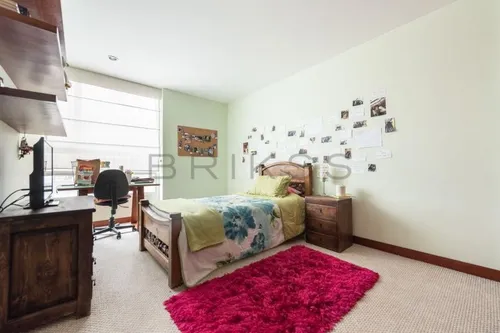 Apartamento En Arriendo En El Chico. Cod A2005