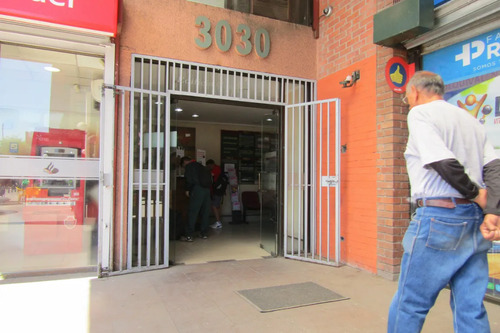 Impecable Oficina En Centro De Maipu Incluye G.comunes