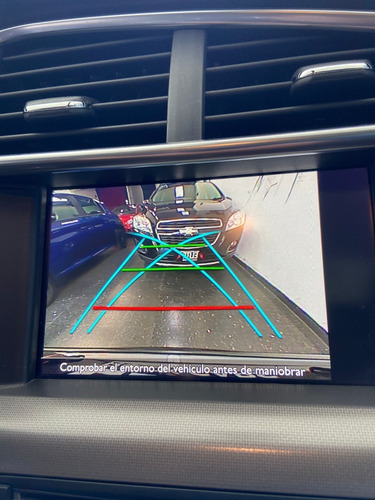 Imagen 24 de 25 de Citroen C4 Lounge Feel Pack 10 Años 1.6 Hdi 2018