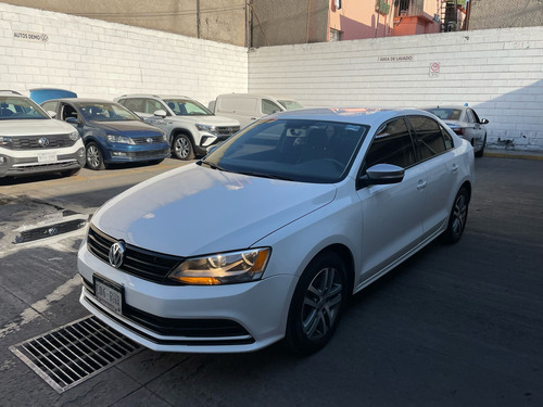 Volkswagen Jetta 2.0 Live Mt