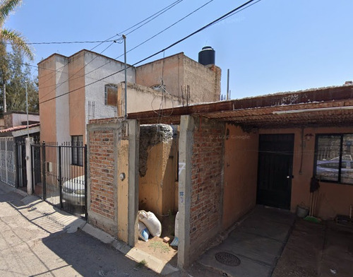 Sk01- Casa En Remate Bancario En C. Calandrias, Loma Bonita, La Barca, Jal. (65% Debajo De Su Valor Comercial, Solo Recursos Propios)