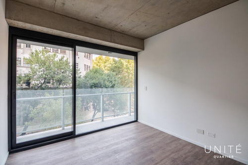 Tres Ambientes En Venta En El Piso 6 Con Cochera. Quartier Del Bajo. Torre 2