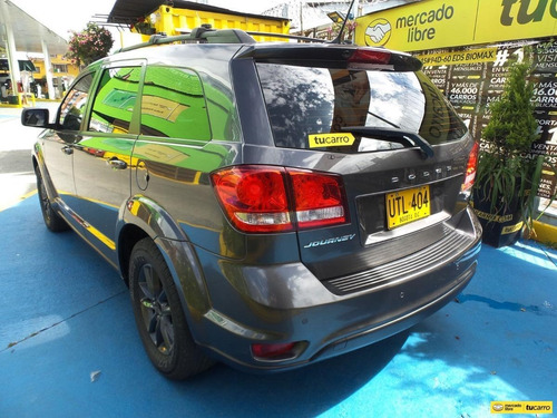 Imagen 6 de 25 de Dodge Journey