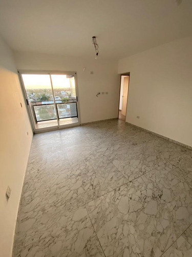 Imagen 4 de 9 de Departamento - Moron Sur