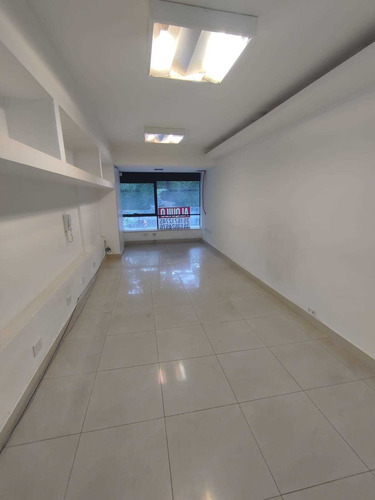 Imagen 2 de 10 de Alquiler De Oficina En Nueva Cordoba Plaza España Sobre Estrada