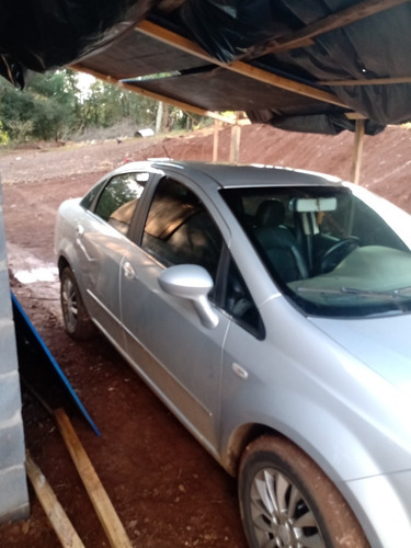 Fiat Linea 2010 1.9 16v Hlx Flex 4p