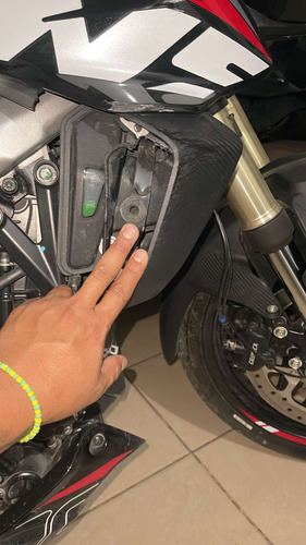 Vendo Ns 400z Con Detalle Estético Nada Que Afecte