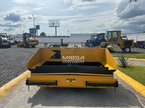 Pavimentadora Gehl 1448/voguele