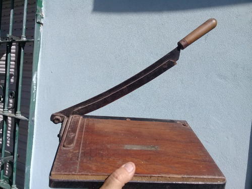 Cizalla Corte Recto, Mide 28 Cm Por 20 Cm 