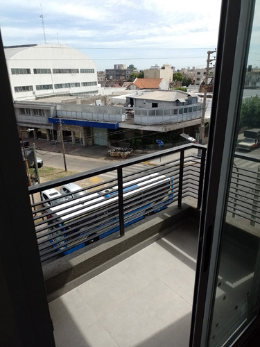 Departamento Estrenar 3 Amb. C/terraza Propia-gral. Mosconi 1446 - L.del Mirador
