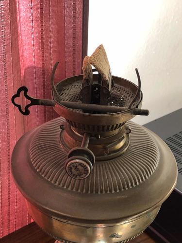 Lámpara Antigua A Kerosene Con Mechero