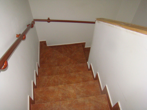 Linda Casa Excelente Estado De Mantencion Condominio 5d Y 3b