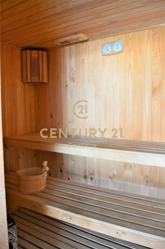 Departamento De Lujo En Excelente Barrio Residencial