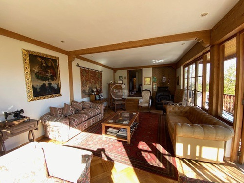 Casa En Venta De 5 Dorm. En Lo Barnechea