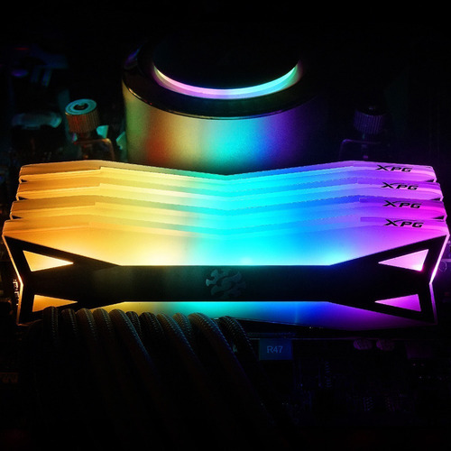 Memoria 8gb Ddr4-3000- Xpg Spectrix D60g Rgb Blindada