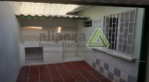 Imagen 4 de 6 de Casa En Arriendo En Barrancabermeja Cincuentenario
