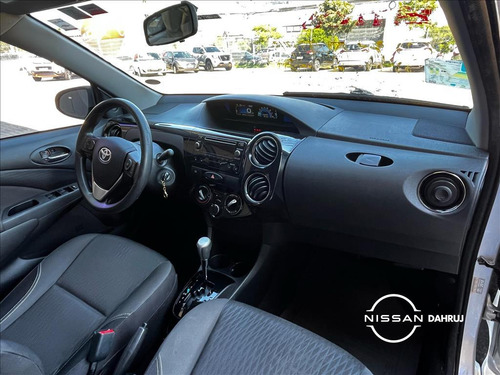 Toyota Etios 1.5 X PLUS SEDAN 16V FLEX 4P AUTOMÁTICO
