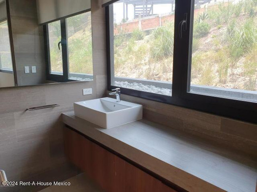 Departamento En Renta En Avenida Country Club, Bosque Real Ru 25-714.