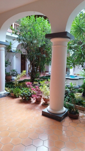 Casa En Venta Urb. Prados Del Este C-19856
