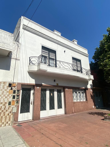 Casa En Venta En Liniers