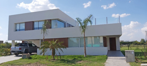 Construcción De Casas Y Comercios Llave En Mano.