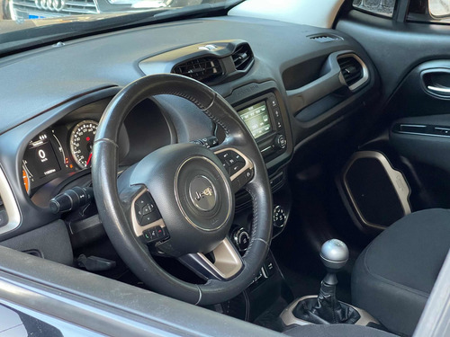 Imagen 10 de 12 de Jeep Renegade 1.8 Sport /// 2017 - 110.000km