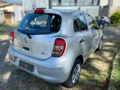 Nissan March 1.0 5p