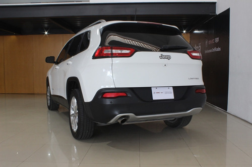 Imagen 5 de 10 de Jeep Cherokee Limited Plus 4x2